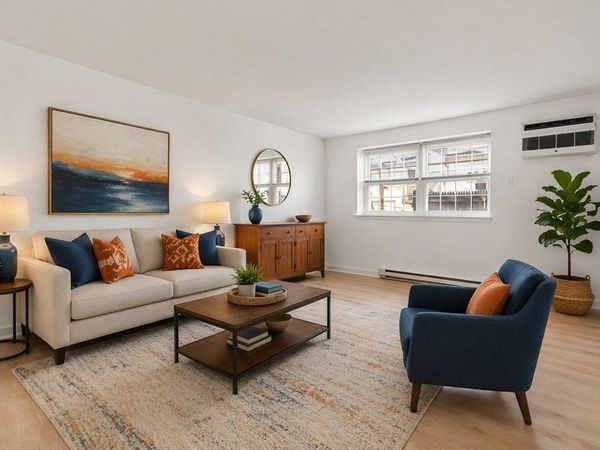 881 Main St, Unit 5, Walpole, MA 02081