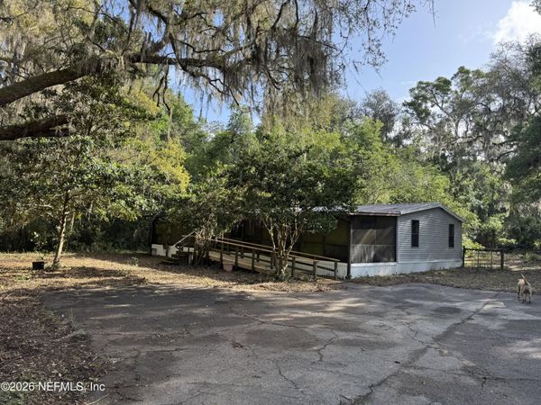 608 CORAL FARMS Road, Florahome, FL 32140