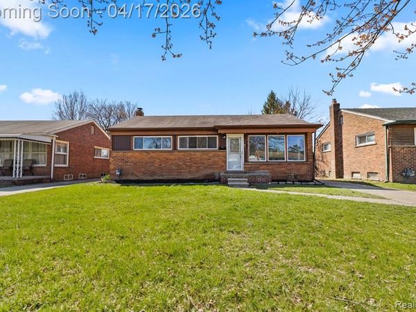 33091 Barton Street, Garden City, MI 48135