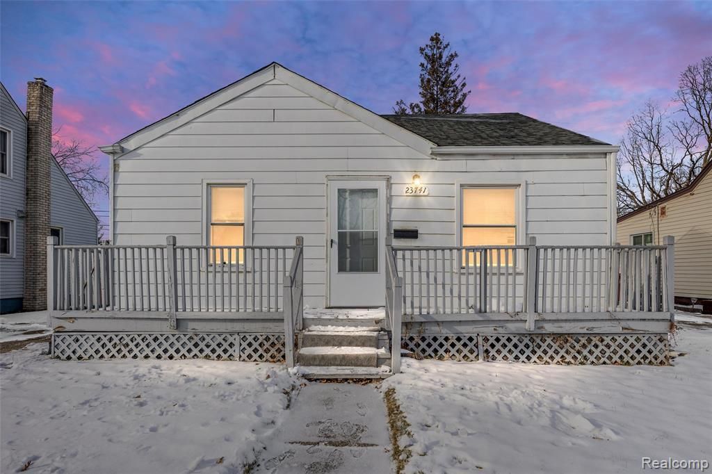 23741 Lambrecht Avenue , Eastpointe, MI 48021 Main Photo