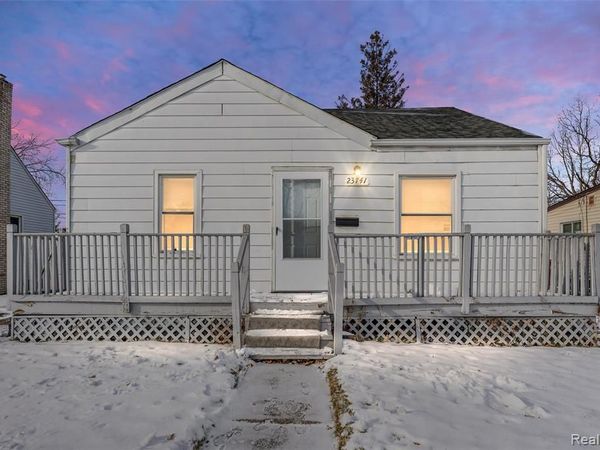 23741 Lambrecht Avenue, Eastpointe, MI 48021