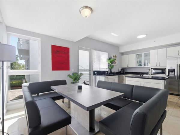 832 N Victoria Park Rd, Unit 832, Fort Lauderdale, FL 33304