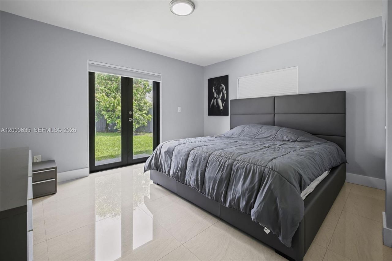 12535 SW 31st Ter, Miami, FL 33175 Photo