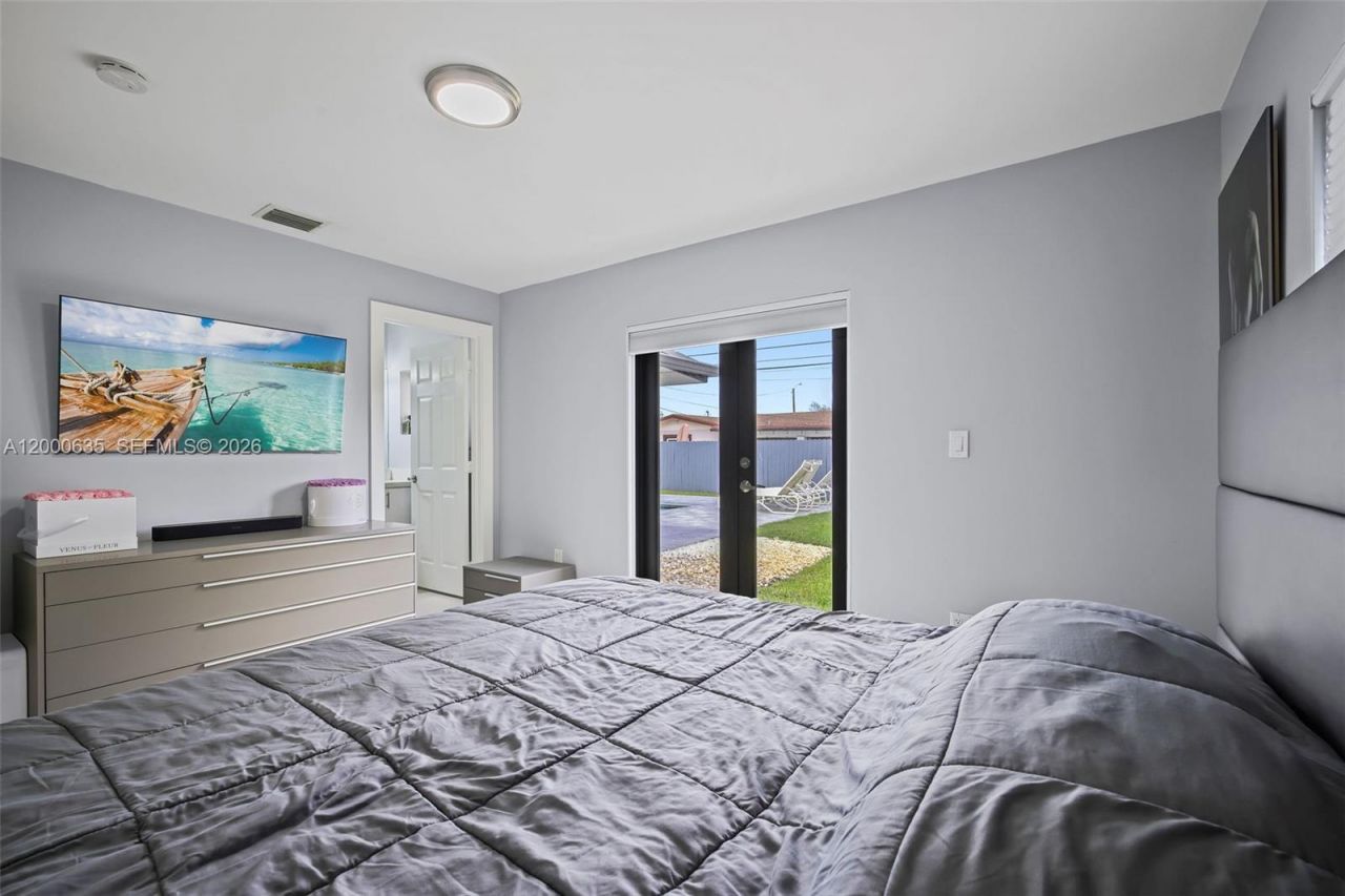 12535 SW 31st Ter, Miami, FL 33175 Photo