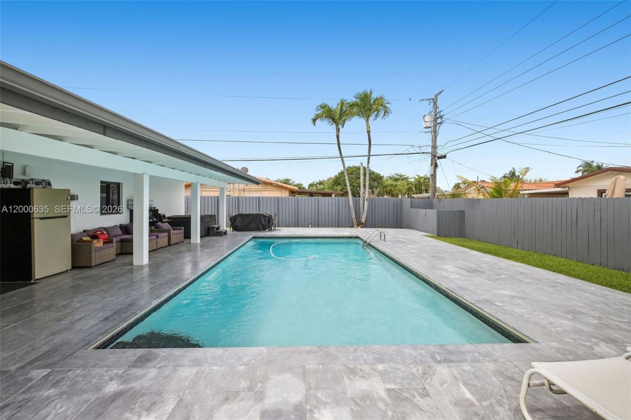 12535 SW 31st Ter, Miami, FL 33175 Photo