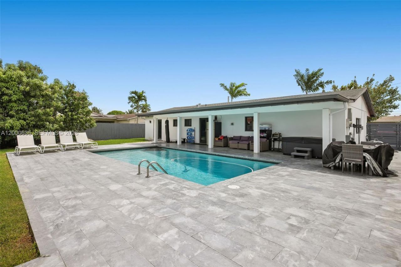 12535 SW 31st Ter, Miami, FL 33175 Photo