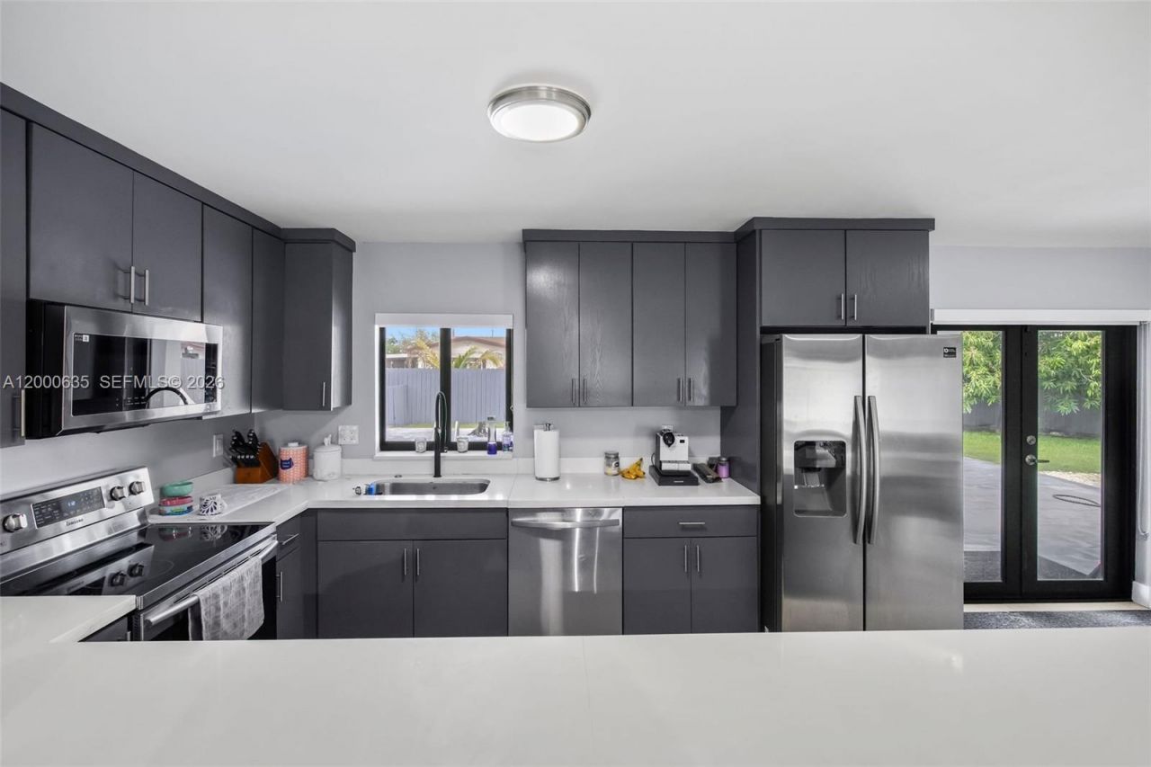 12535 SW 31st Ter, Miami, FL 33175 Photo