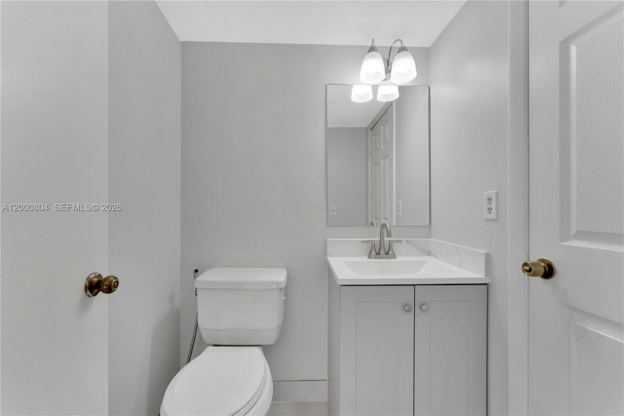 1799 Fairview Villas Dr , Unit 1, Palm Springs, FL 33406 Photo