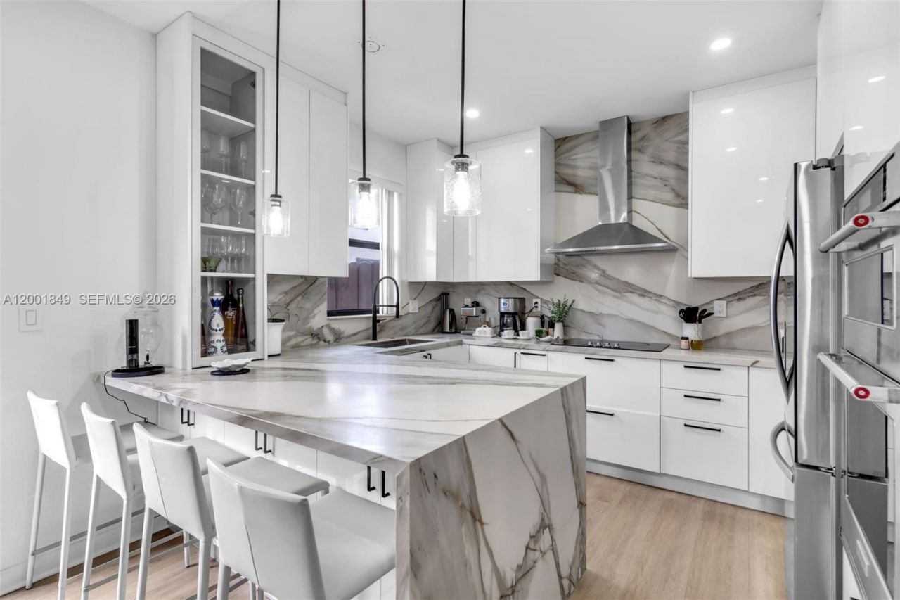 21444 NE 2nd Path, Miami, FL 33179 Photo