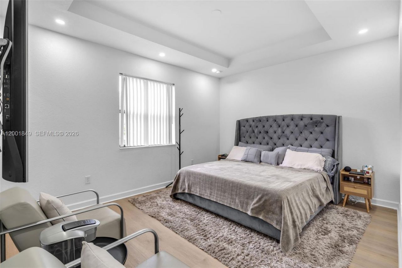 21444 NE 2nd Path, Miami, FL 33179 Photo