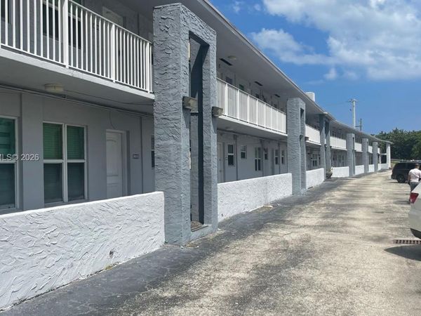 2225 NE 123rd St , Unit 204, North Miami, FL 33181