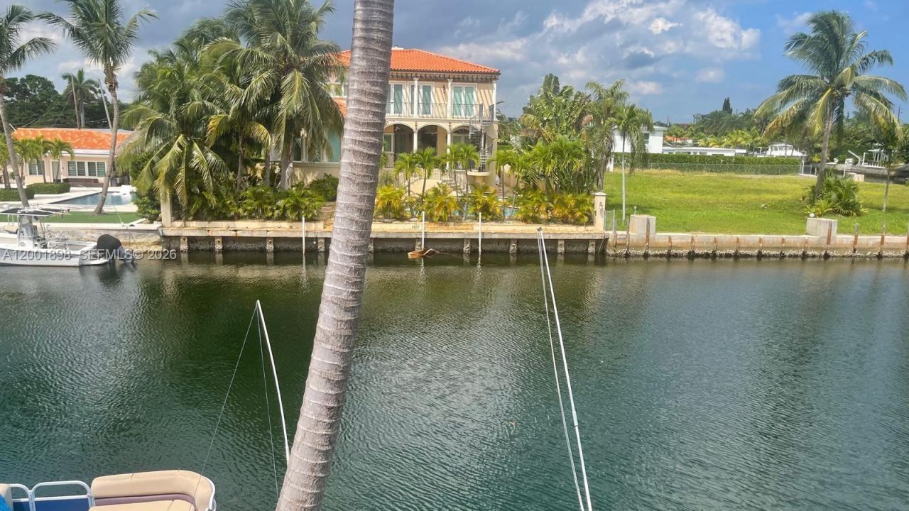 2225 NE 123rd St, Unit 204, North Miami, FL 33181 Photo