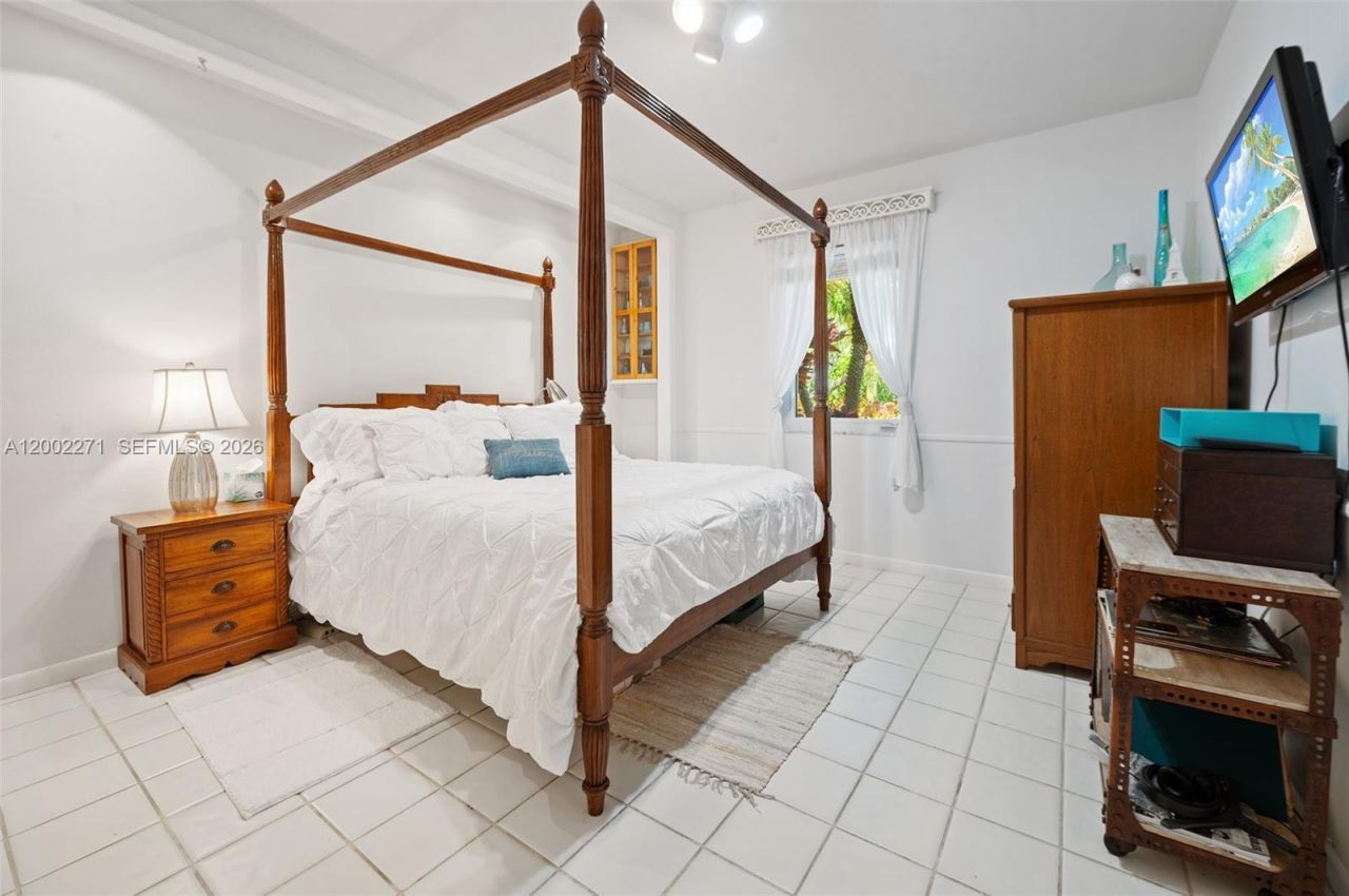 10740 SW 74th Ct, Pinecrest, FL 33156 Photo