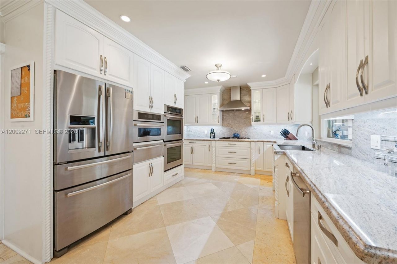 10740 SW 74th Ct, Pinecrest, FL 33156 Photo