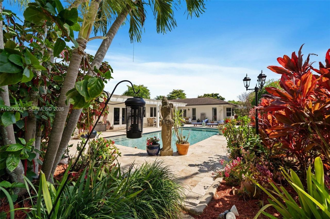 10740 SW 74th Ct, Pinecrest, FL 33156 Photo