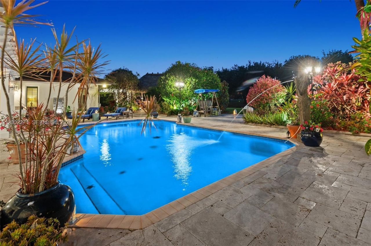 10740 SW 74th Ct, Pinecrest, FL 33156 Photo