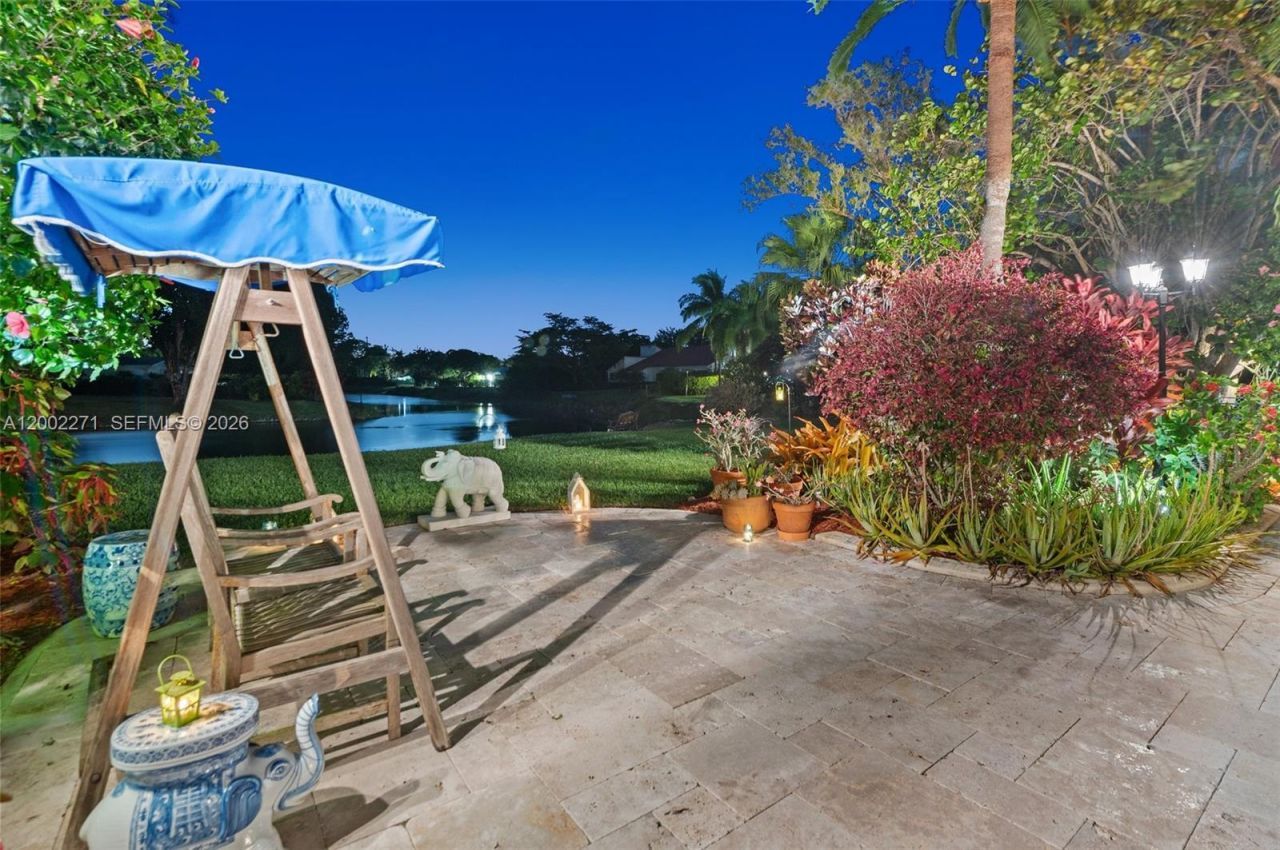 10740 SW 74th Ct, Pinecrest, FL 33156 Photo