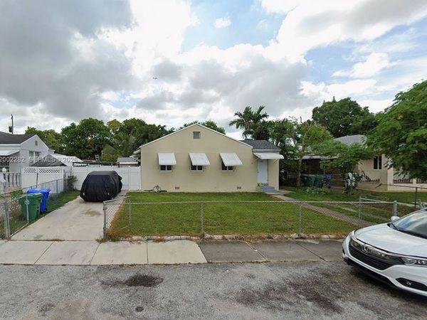 471 NW 32nd Ct, Unit B, Miami, FL 33125