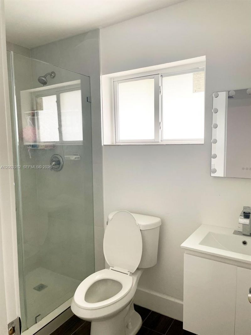 471 NW 32nd Ct, Unit B, Miami, FL 33125 Photo