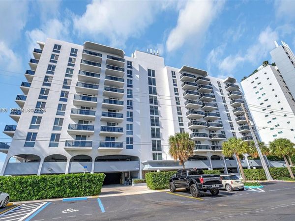 7928 West Dr , Unit 802, North Bay Village, FL 33141