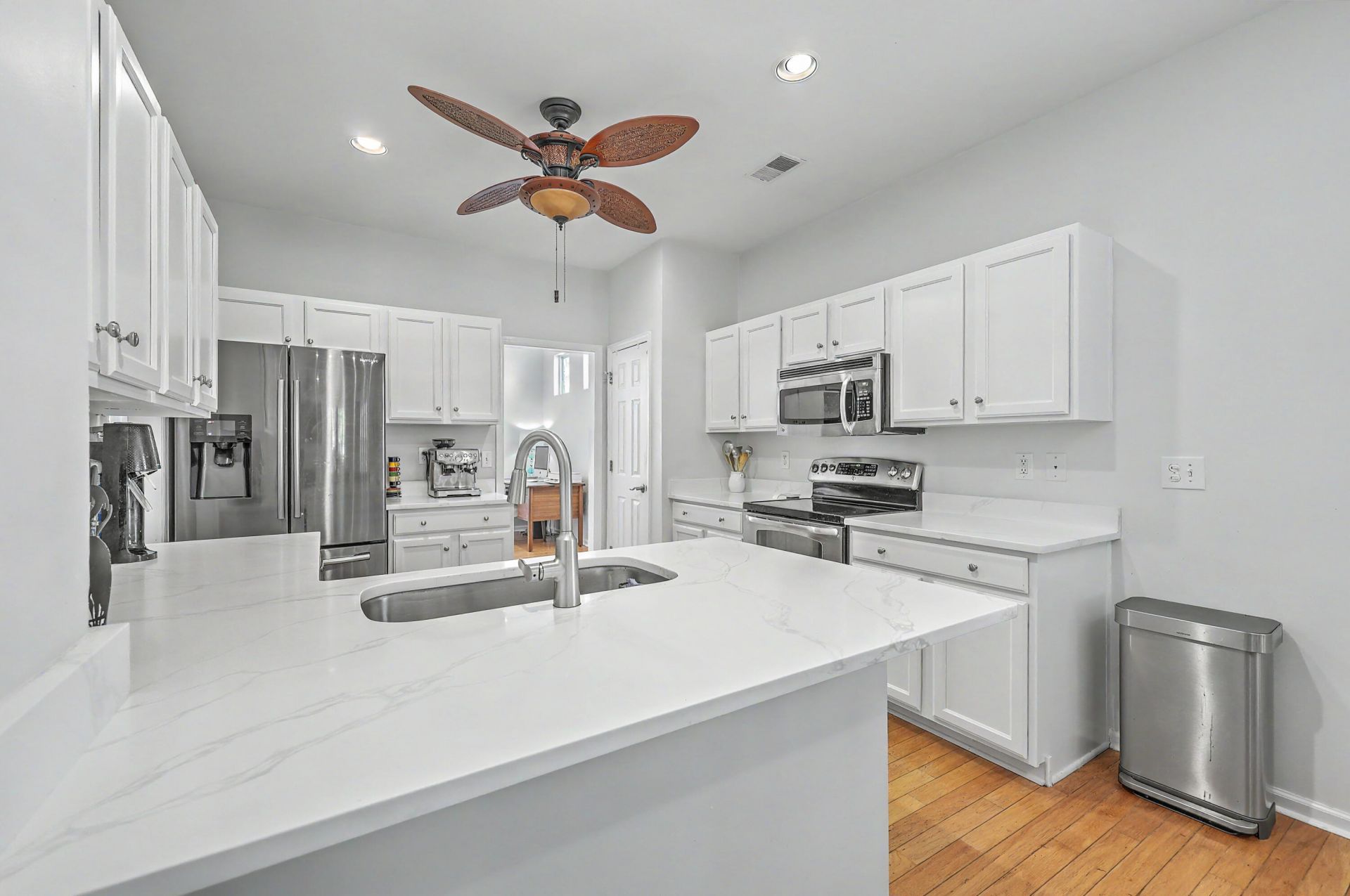 1728 Alan Brooke Drive Photo 9