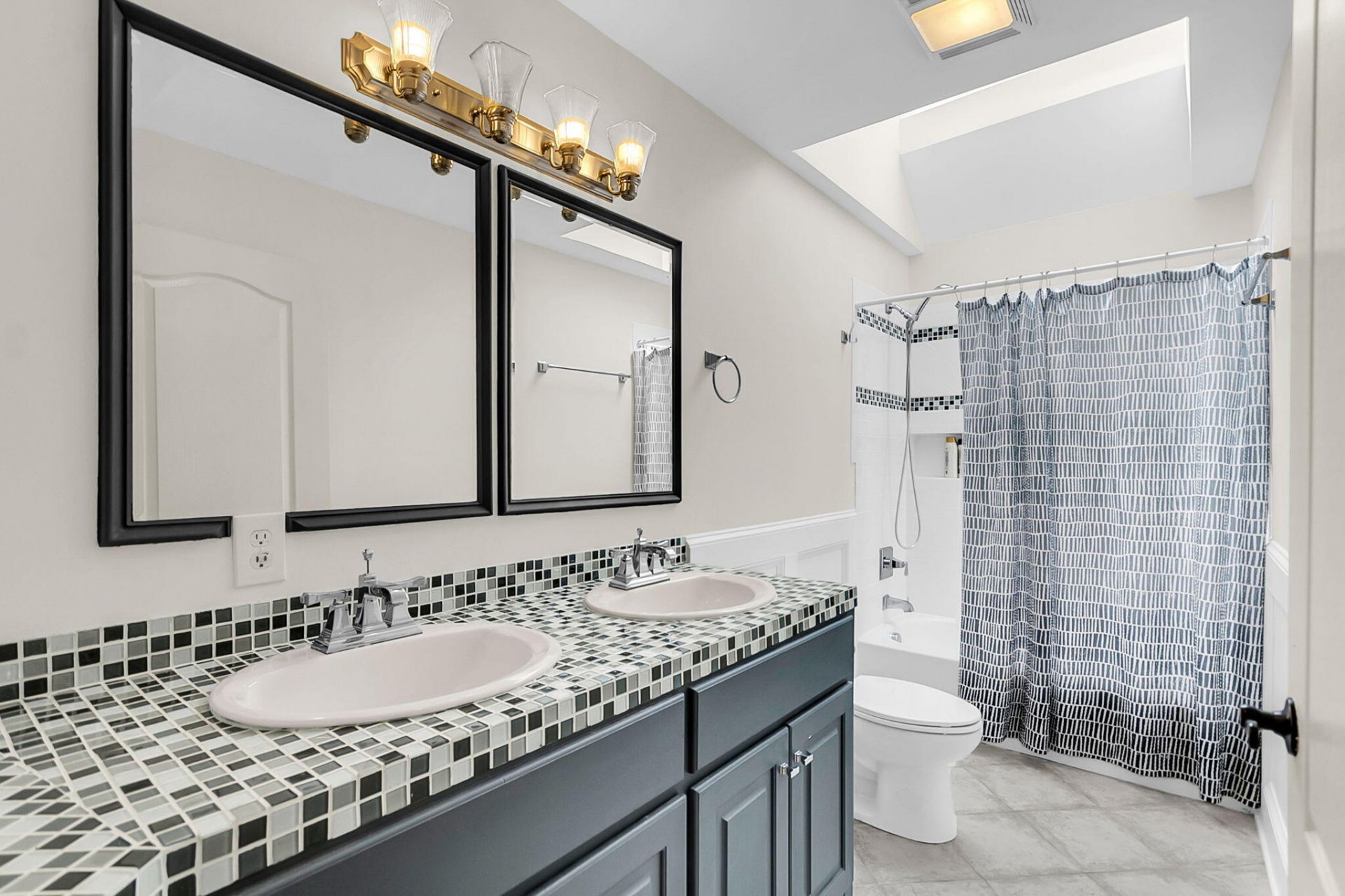 7 Forest Creek Court Photo 31