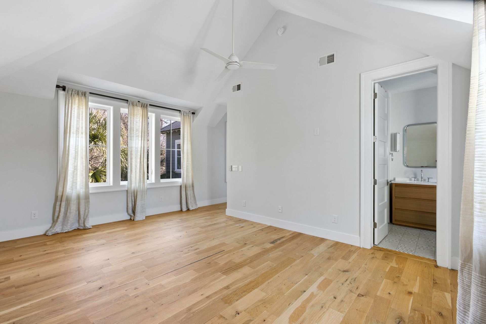 1124 Fulton Hall Lane Photo 27