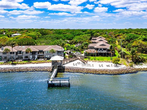 5662 SE Schooner Oaks Way, Stuart, FL 34997