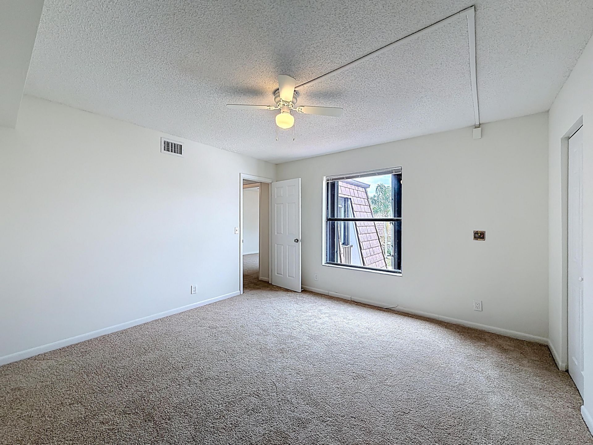 7496 E Courtyard Run E, Unit 35, Boca Raton, FL 33433 Photo