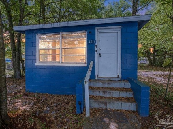 1011 W Hatton St, Pensacola, FL 32526