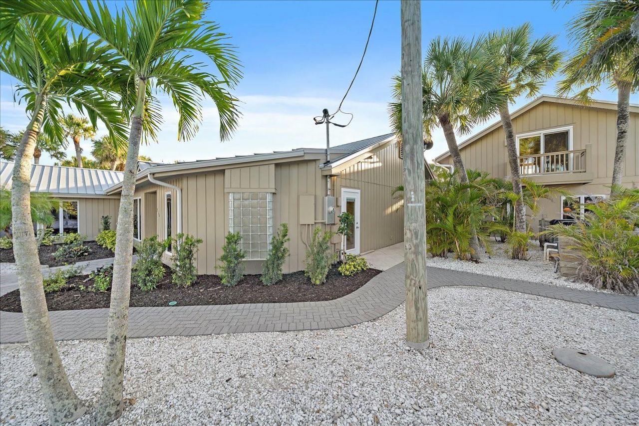 756 N Manasota Key Road, Englewood, FL 34223 Photo