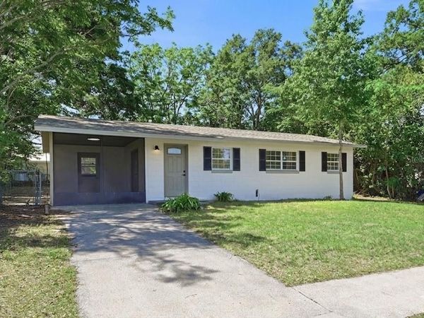 2115 WOODLAND BOULEVARD , LEESBURG, FL 34748