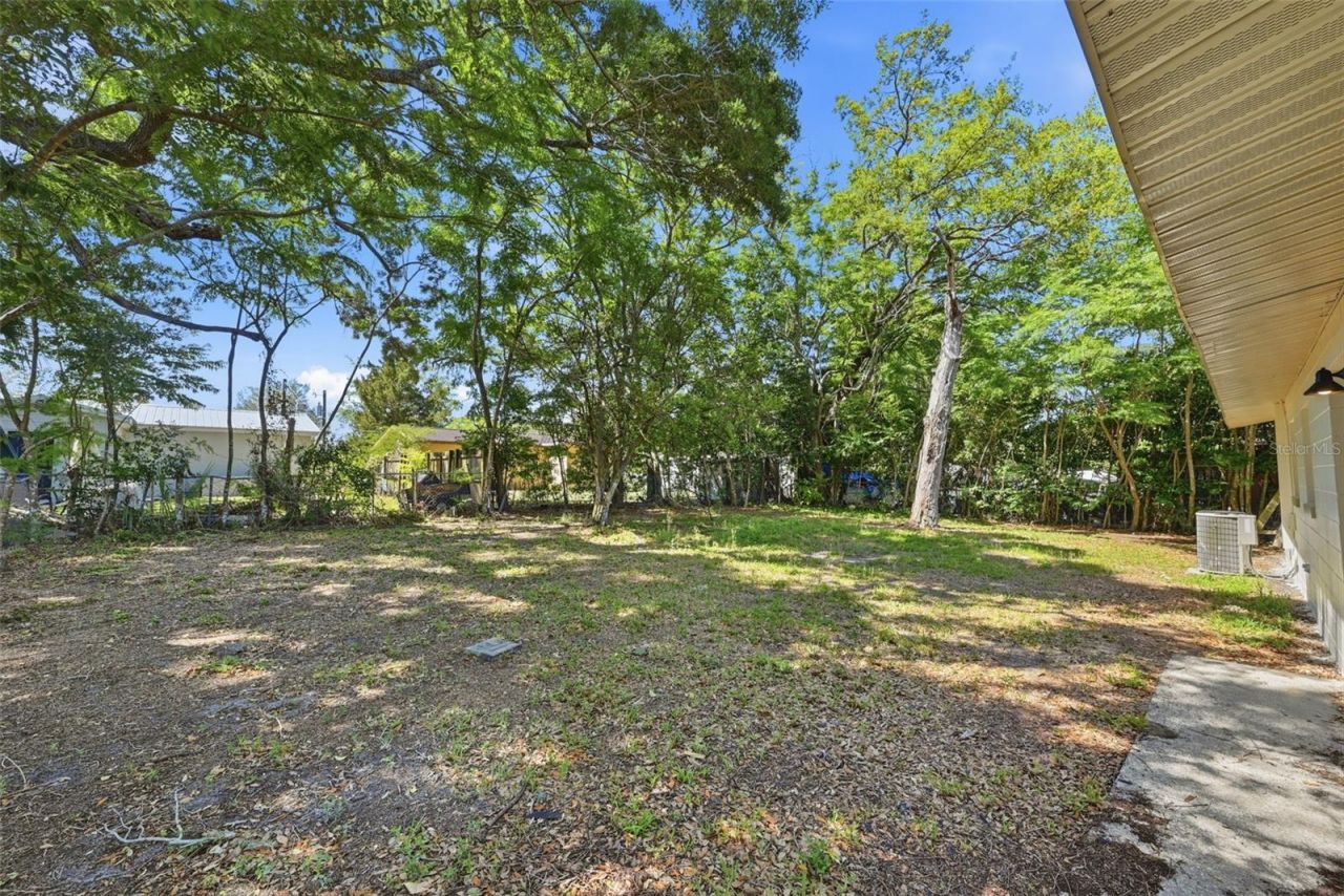 2115 Woodland Boulevard , Leesburg, FL 34748 Photo