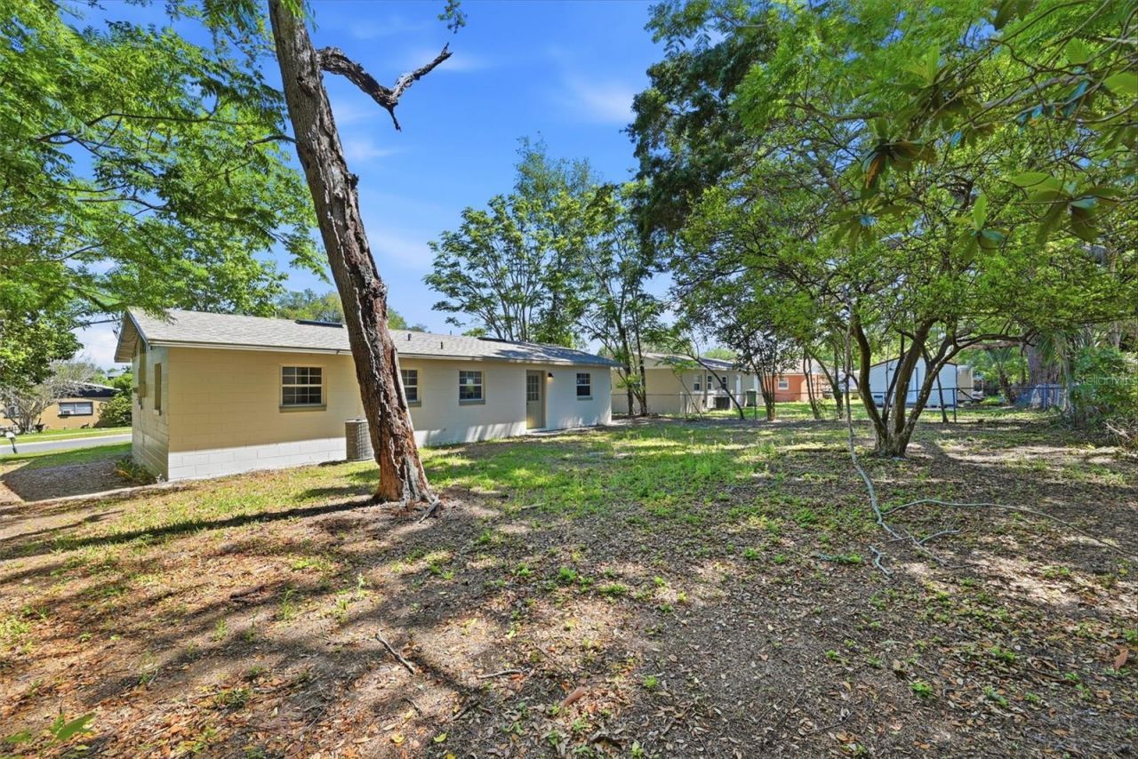 2115 Woodland Boulevard , Leesburg, FL 34748 Photo