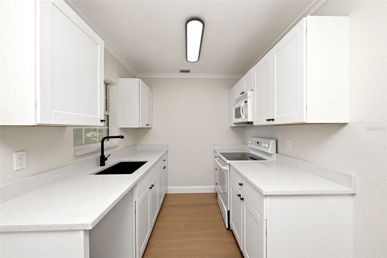 2115 Woodland Boulevard , Leesburg, FL 34748 Photo