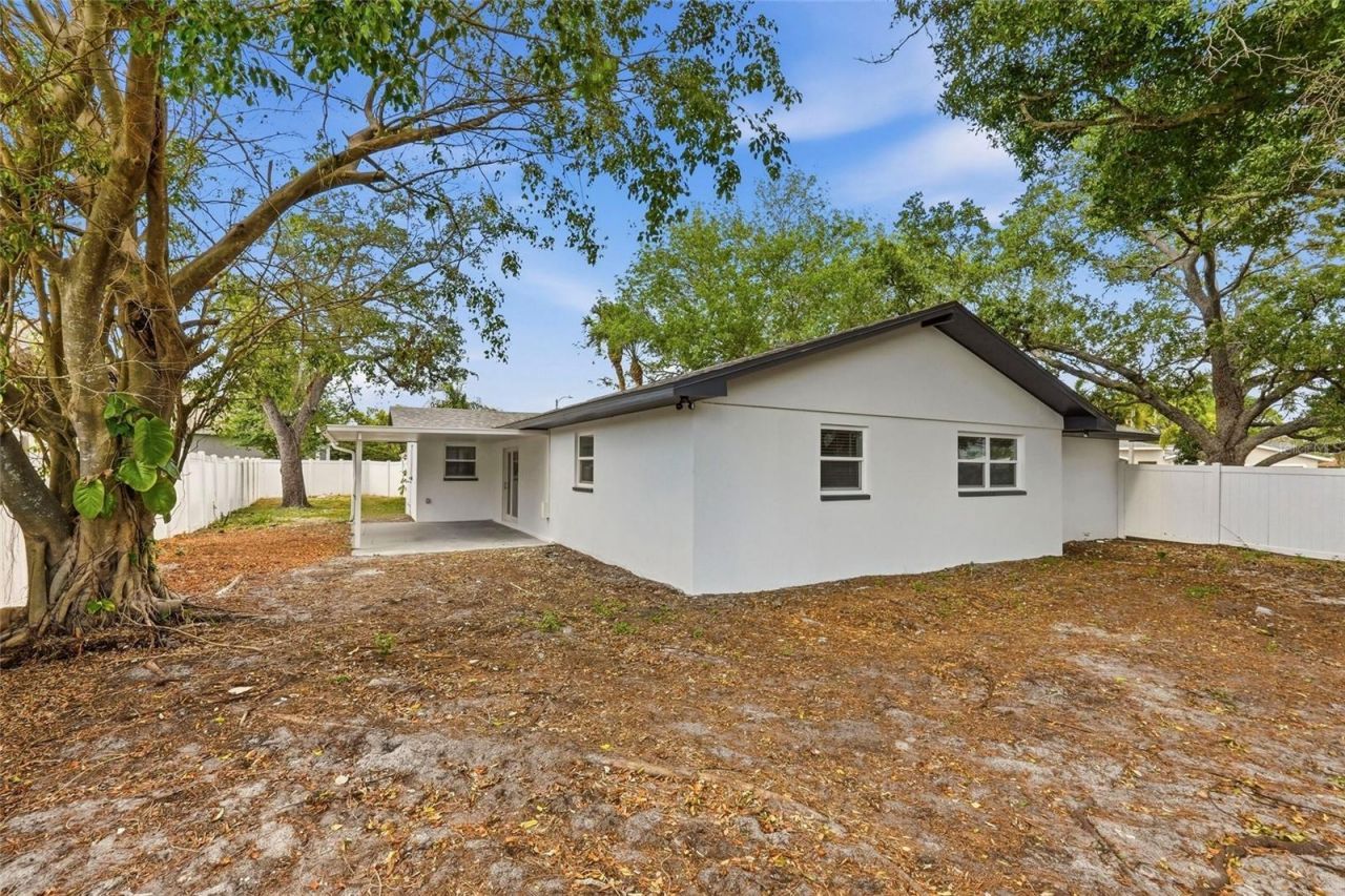 9516 Merrimoor Boulevard, Seminole, FL 33777 Photo