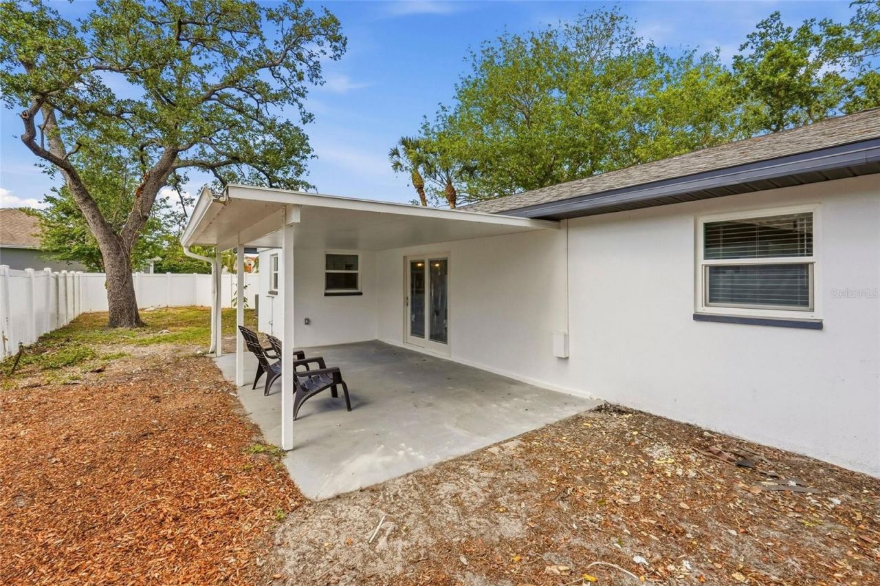9516 Merrimoor Boulevard, Seminole, FL 33777 Photo