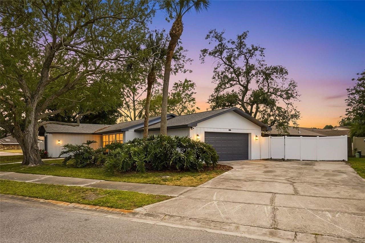 9516 Merrimoor Boulevard, Seminole, FL 33777 Photo