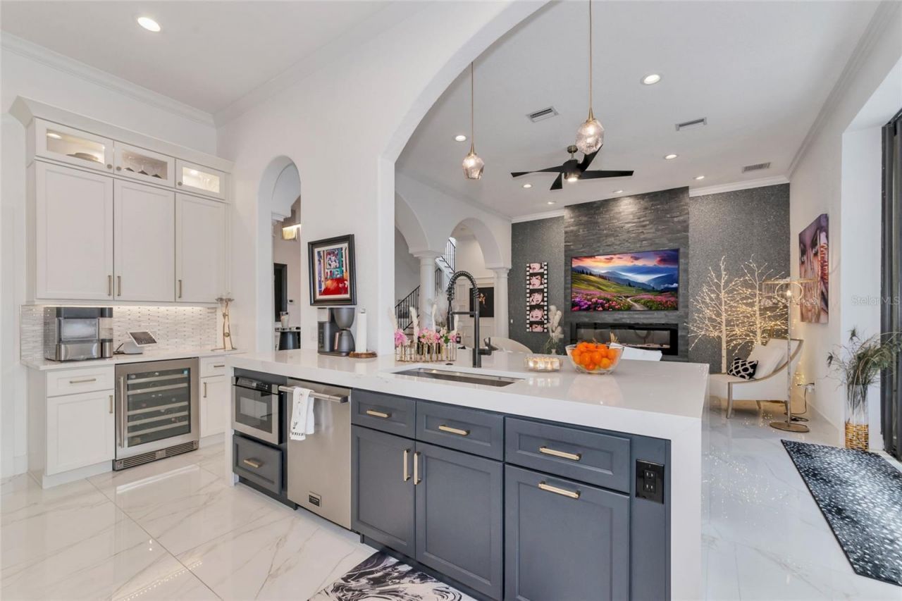 1690 Assisi Drive, Unit 12, Sarasota, FL 34231 Photo