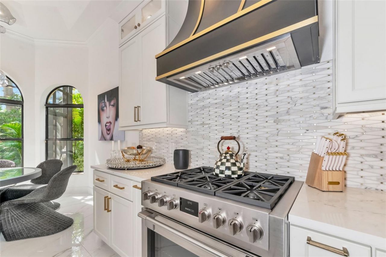 1690 Assisi Drive, Unit 12, Sarasota, FL 34231 Photo