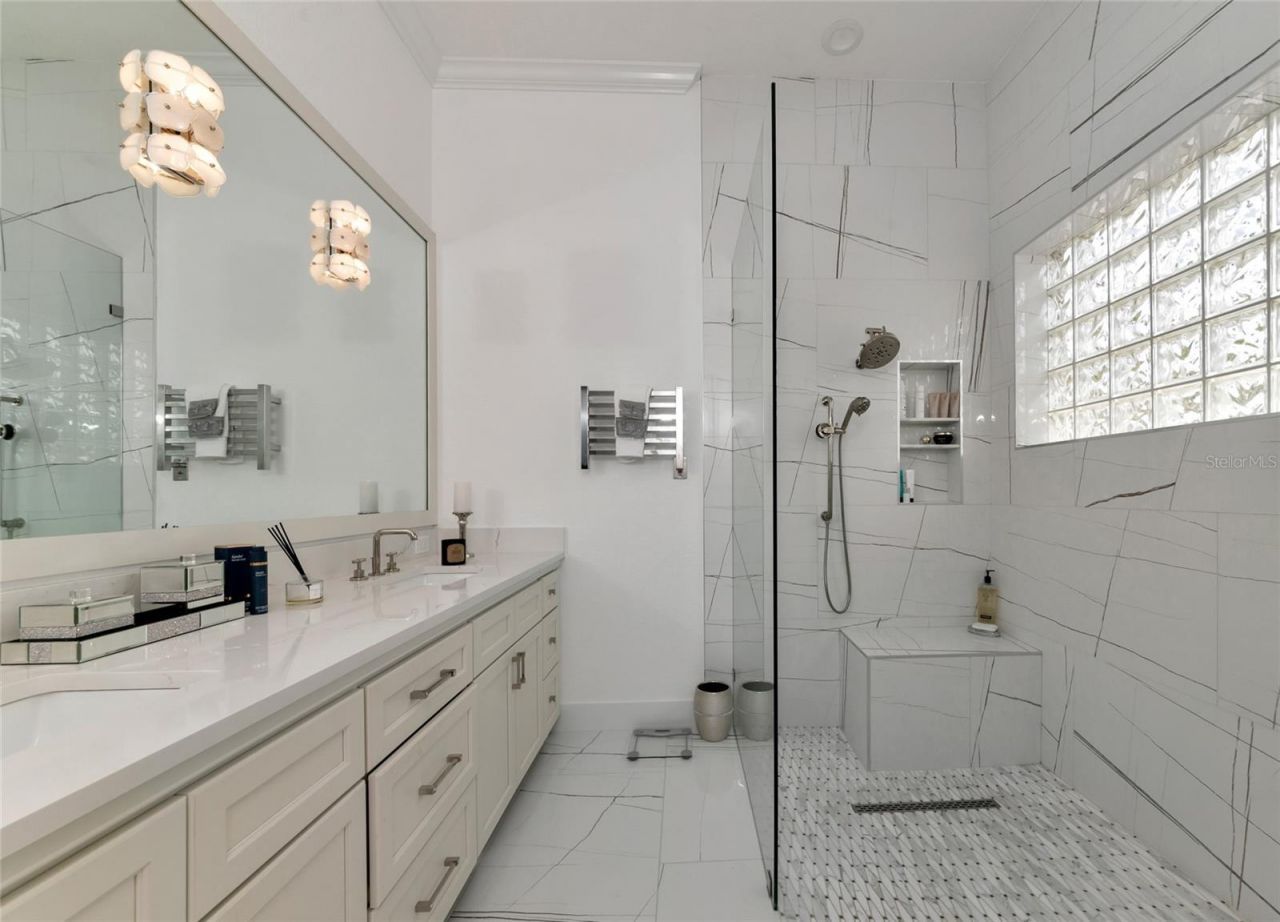 1690 Assisi Drive, Unit 12, Sarasota, FL 34231 Photo