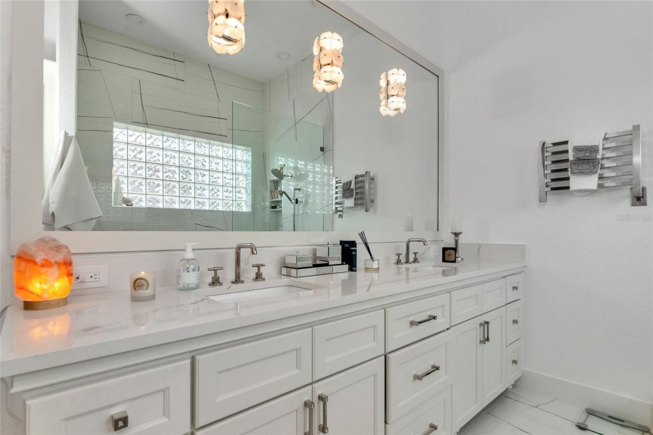 1690 Assisi Drive, Unit 12, Sarasota, FL 34231 Photo