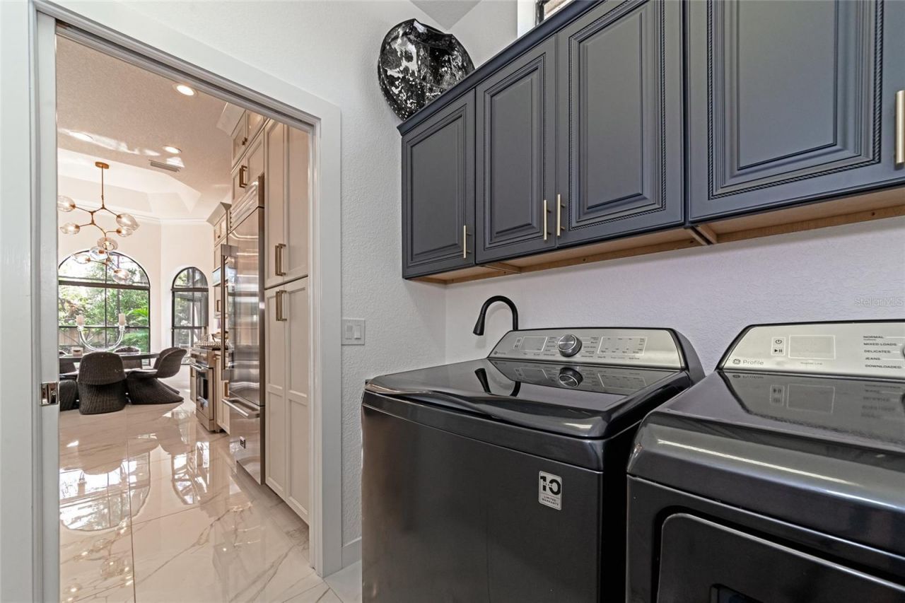 1690 Assisi Drive, Unit 12, Sarasota, FL 34231 Photo