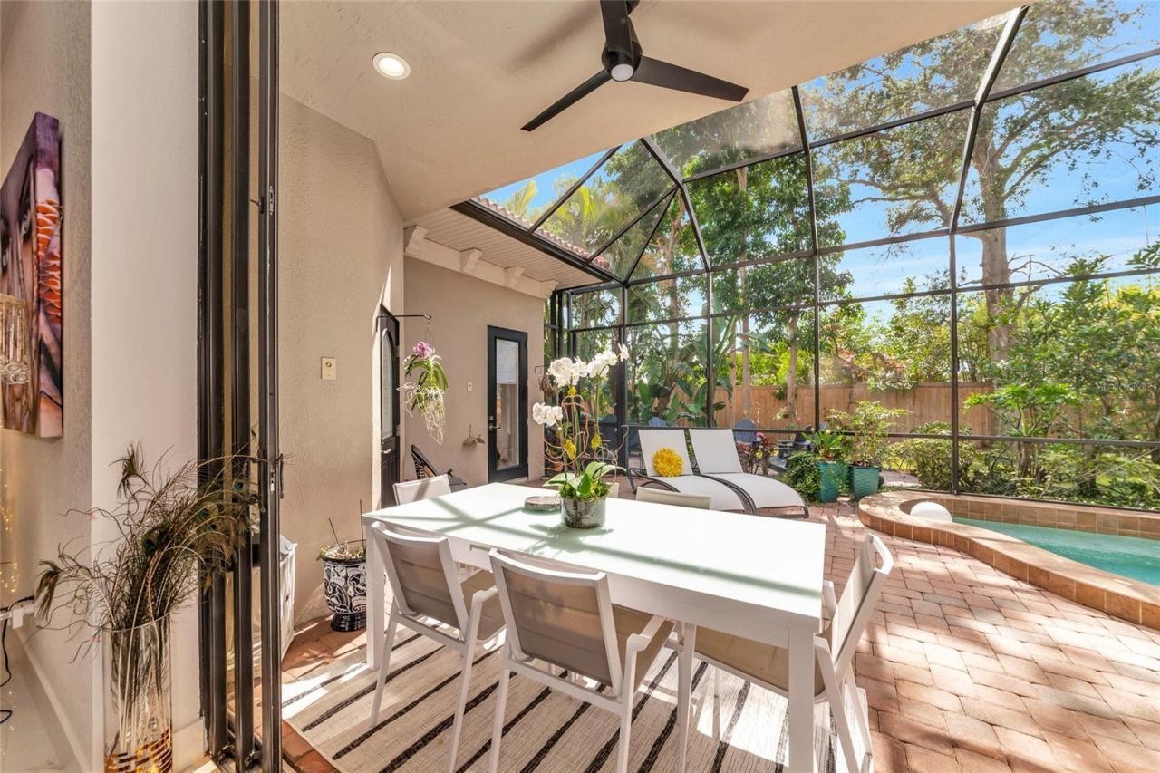 1690 Assisi Drive, Unit 12, Sarasota, FL 34231 Photo