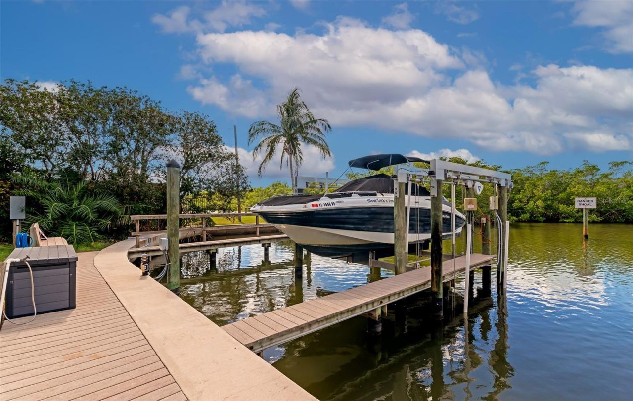 1690 Assisi Drive, Unit 12, Sarasota, FL 34231 Photo