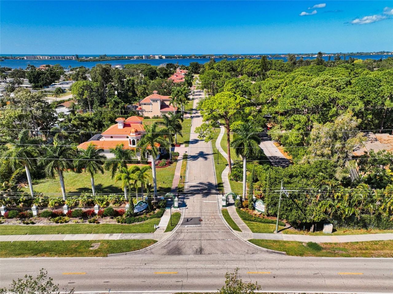 1690 Assisi Drive, Unit 12, Sarasota, FL 34231 Photo