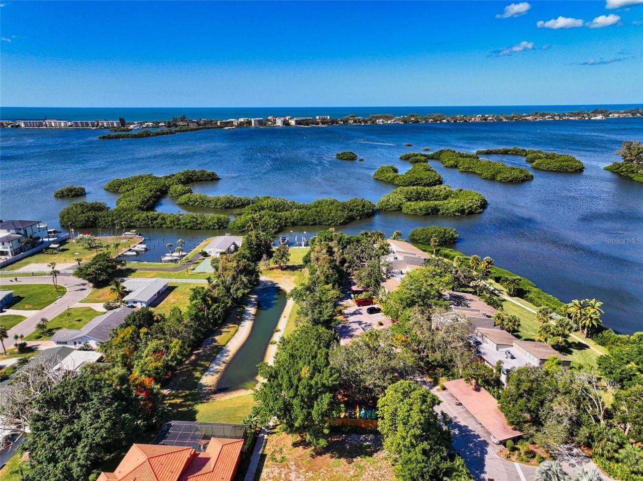 1690 Assisi Drive, Unit 12, Sarasota, FL 34231 Photo