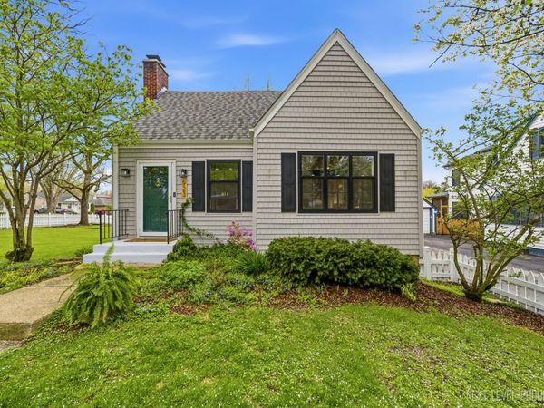 923 South Avenue , St. Charles, IL 60174