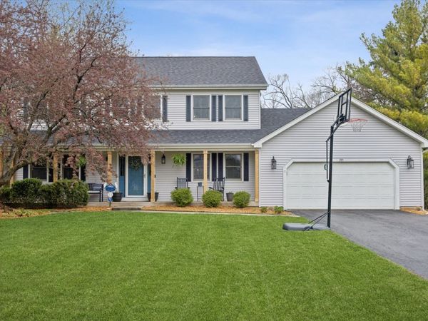 395 Southampton Drive , Geneva, IL 60134