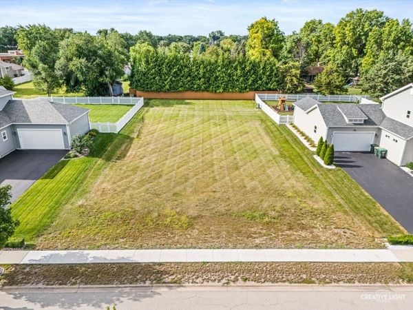 25233 Town Center Circle, Channahon, IL 60410